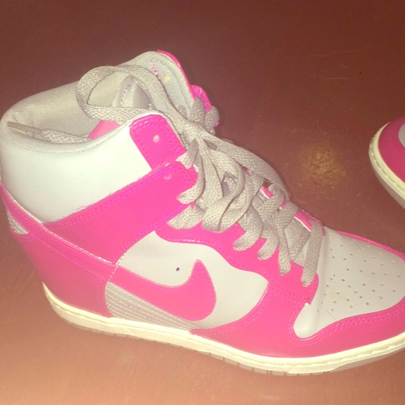 nike pink platform sneakers